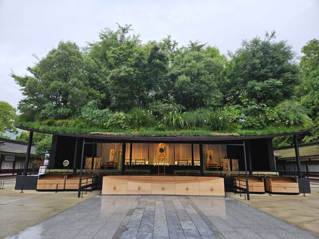 Quiet early morning photo of Dazaifu Tenmangu’s temporary hall, used until 2026