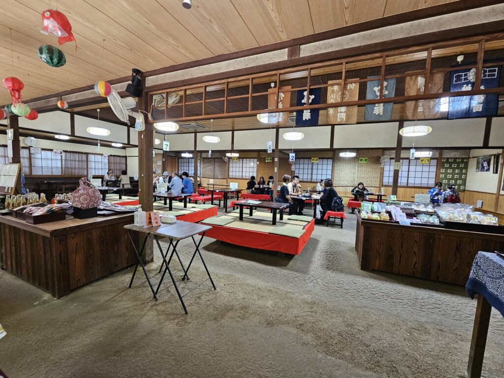 Inside Oishi Chaya, a historic tea house behind Dazaifu Tenmangu Shrine, featuring tatami seating and a Taisho-era atmosphere.