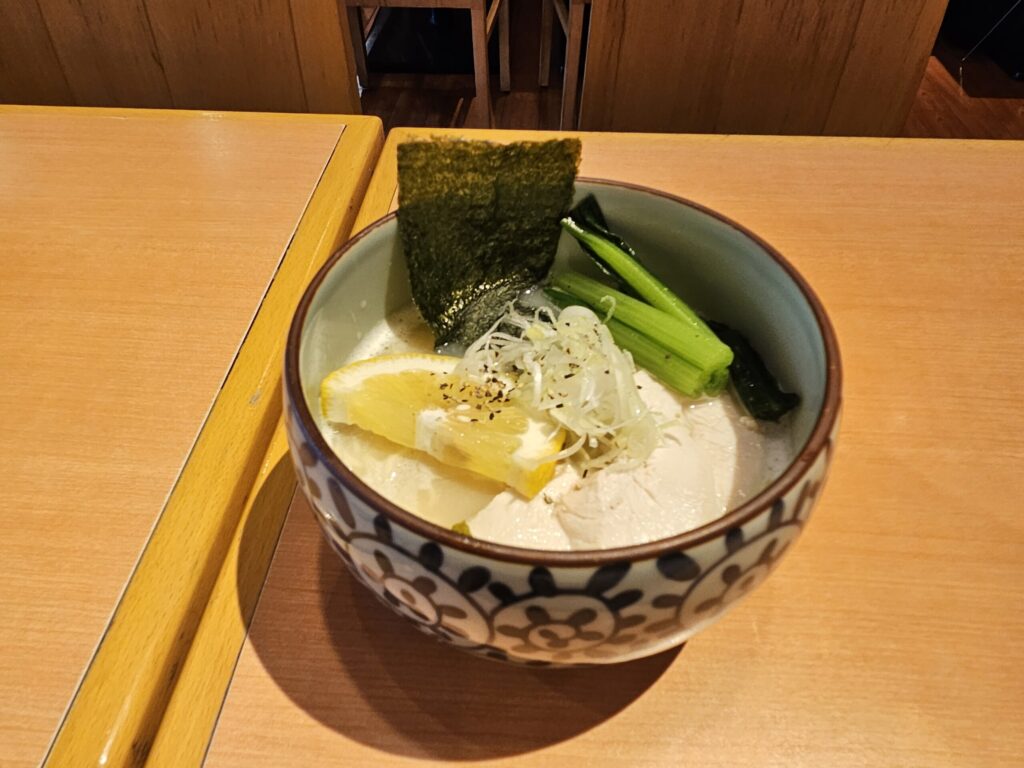 Chicken paitan ramen served at the buffet in Tenpai no Sato, Chikushino, near Dazaifu Tenmangu Shrine.